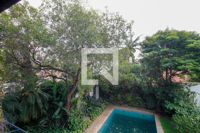 Casa à Venda – Vila Madalena, 4 Quartos, 875 m² – São Paulo