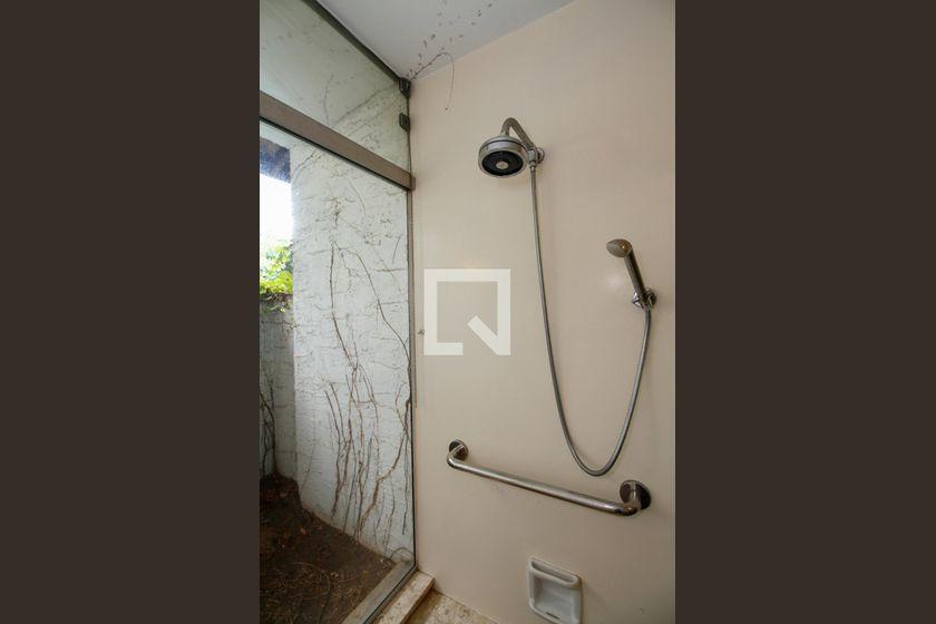 Casa à Venda – Vila Madalena, 4 Quartos, 875 m² – São Paulo