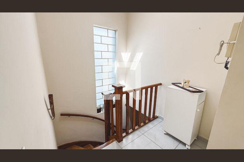 Casa à Venda – Santana, 4 Quartos, 240 m² – São Paulo