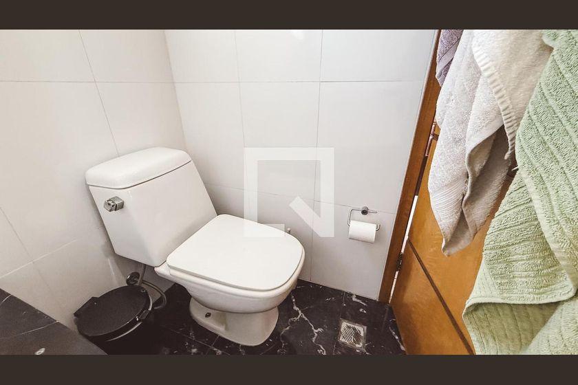 Casa à Venda – Santana, 4 Quartos, 240 m² – São Paulo