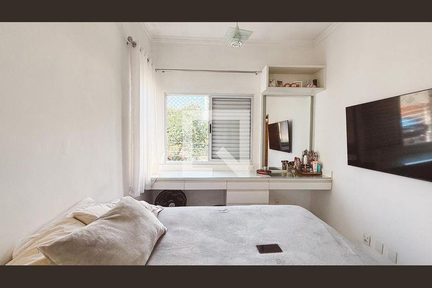 Casa à Venda – Santana, 4 Quartos, 240 m² – São Paulo