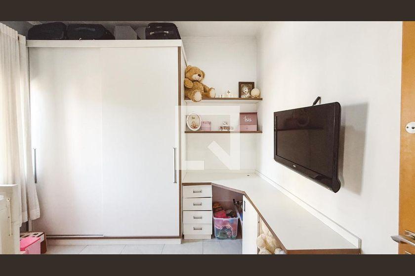 Casa à Venda – Santana, 4 Quartos, 240 m² – São Paulo