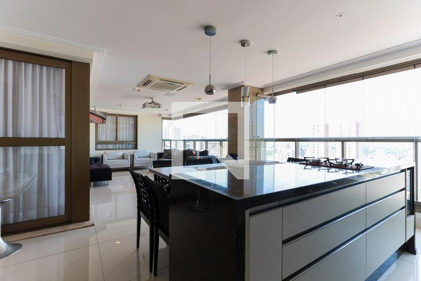 Apartamento à Venda – Santana, 4 Quartos, 250 m² – São Paulo