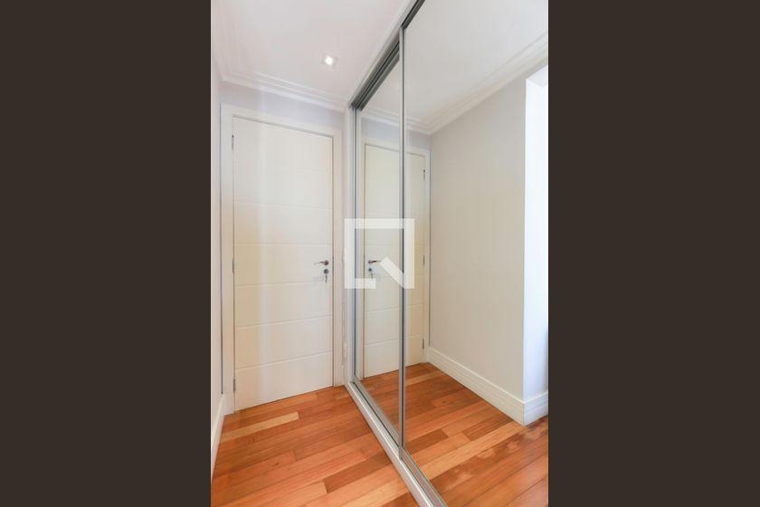 Apartamento à Venda – Santana, 4 Quartos, 250 m² – São Paulo