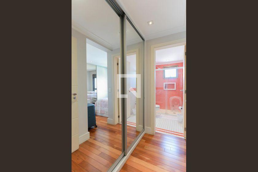 Apartamento à Venda – Santana, 4 Quartos, 250 m² – São Paulo