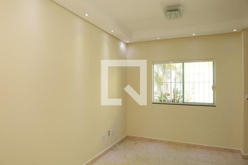 Casa à Venda – Itaquera, 2 Quartos, 65 m² – São Paulo