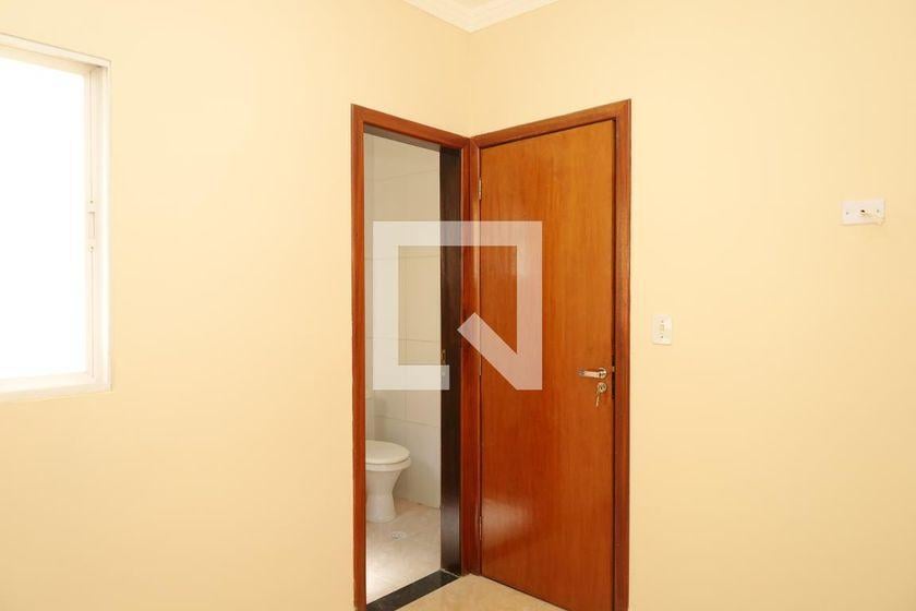Casa à Venda – Itaquera, 2 Quartos, 65 m² – São Paulo