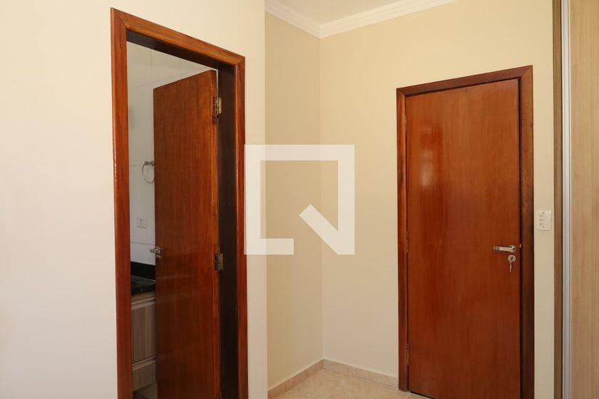 Casa à Venda – Itaquera, 2 Quartos, 65 m² – São Paulo