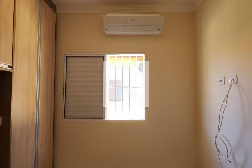 Casa à Venda – Itaquera, 2 Quartos, 65 m² – São Paulo