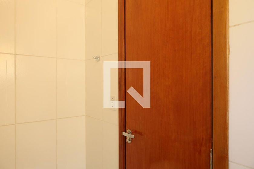 Casa à Venda – Itaquera, 2 Quartos, 65 m² – São Paulo