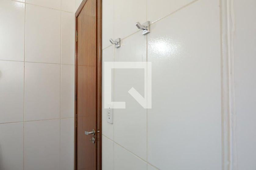 Casa à Venda – Itaquera, 2 Quartos, 65 m² – São Paulo