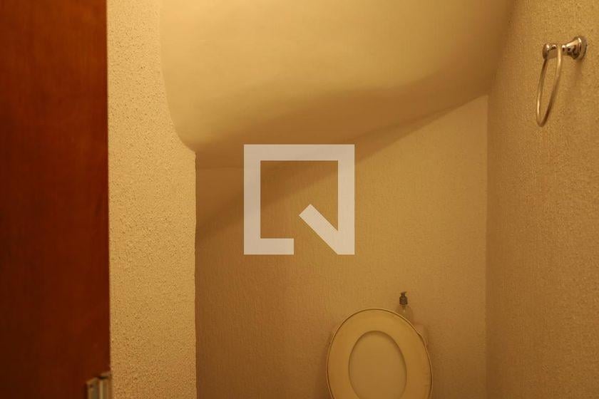 Casa à Venda – Itaquera, 2 Quartos, 65 m² – São Paulo