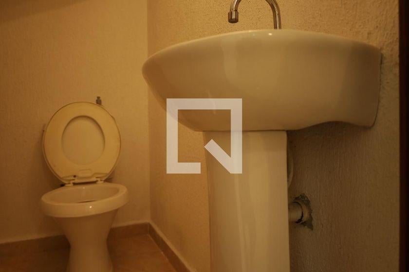 Casa à Venda – Itaquera, 2 Quartos, 65 m² – São Paulo