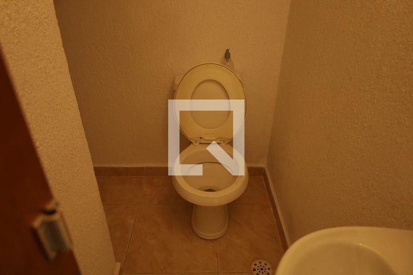 Casa à Venda – Itaquera, 2 Quartos, 65 m² – São Paulo