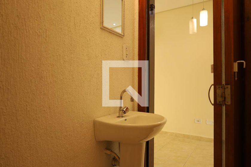 Casa à Venda – Itaquera, 2 Quartos, 65 m² – São Paulo