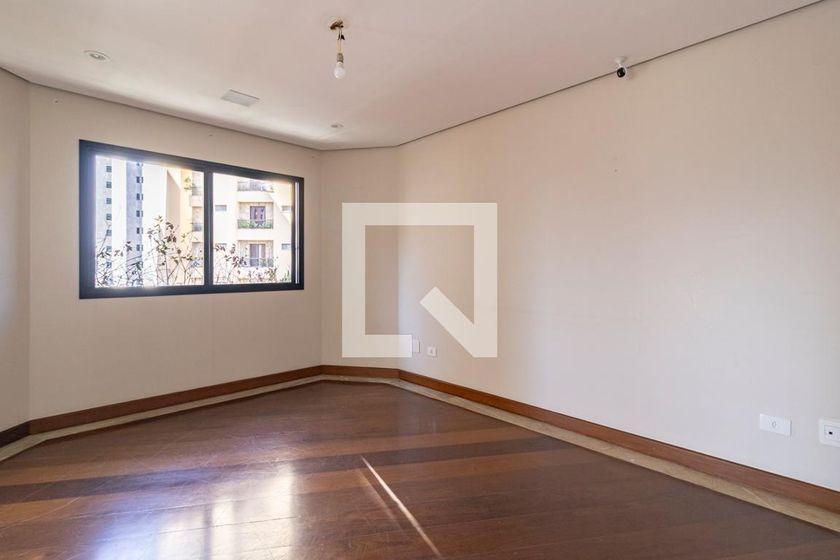 Apartamento à Venda – Moema, 3 Quartos, 200 m² – São Paulo