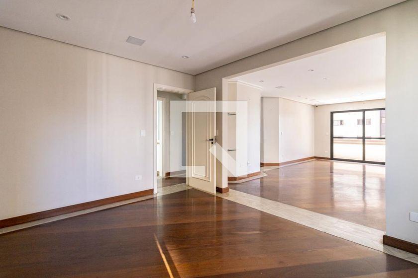 Apartamento à Venda – Moema, 3 Quartos, 200 m² – São Paulo
