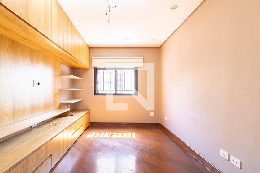 Apartamento à Venda – Moema, 3 Quartos, 200 m² – São Paulo