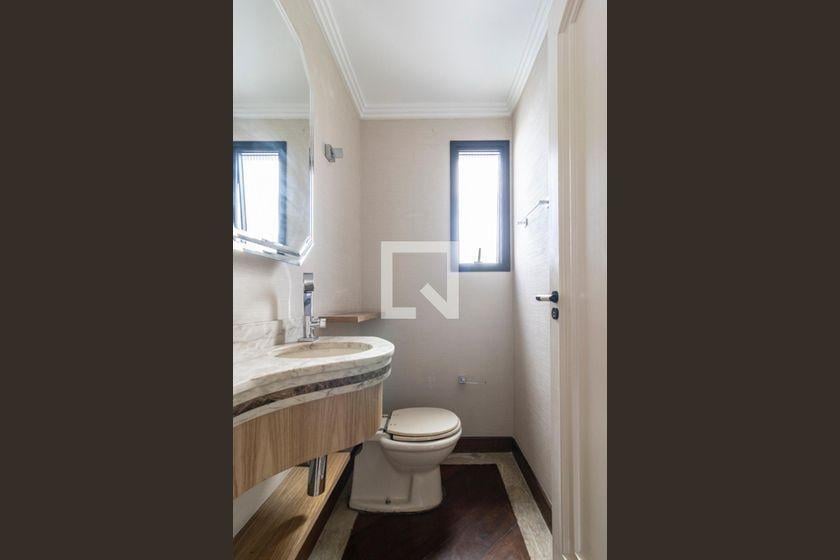 Apartamento à Venda – Moema, 3 Quartos, 200 m² – São Paulo