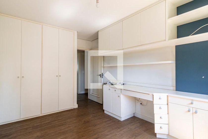 Apartamento à Venda – Moema, 3 Quartos, 200 m² – São Paulo