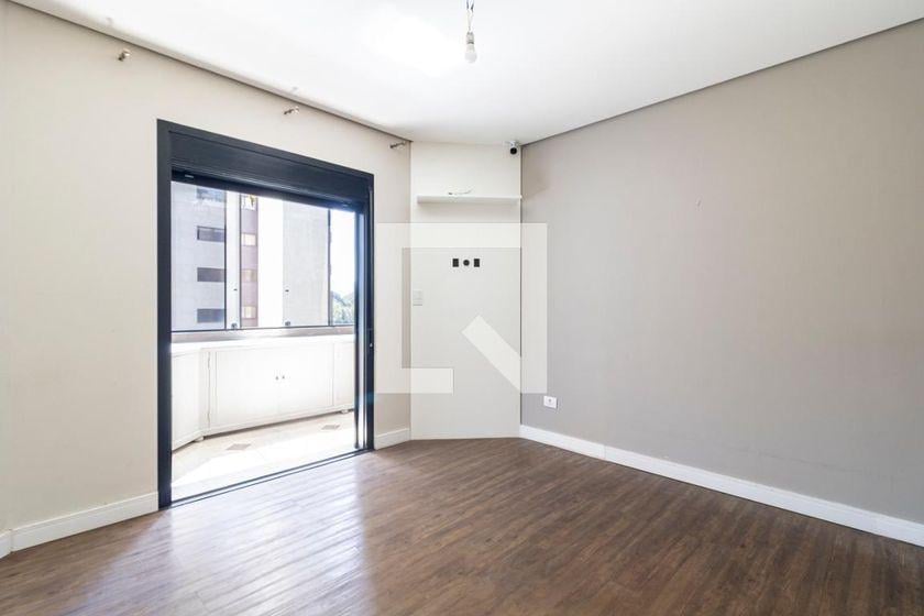Apartamento à Venda – Moema, 3 Quartos, 200 m² – São Paulo