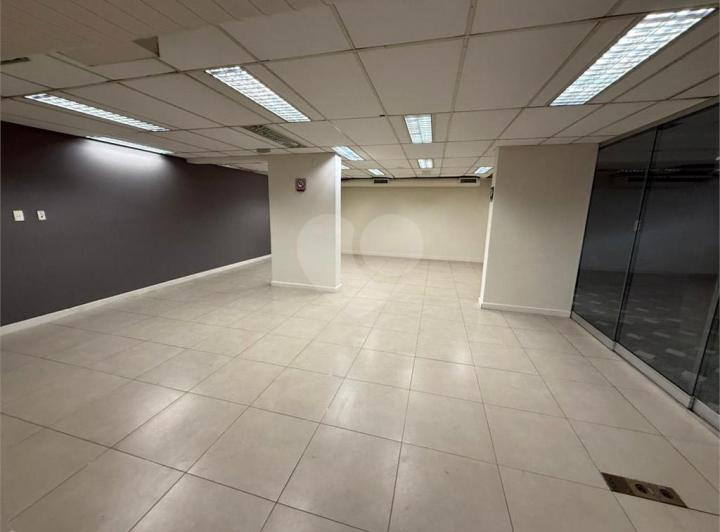 Prédio inteiro à venda em Bom Retiro – SP