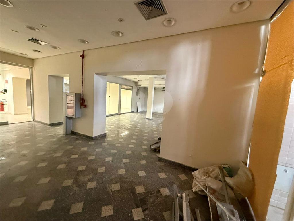 Prédio inteiro à venda em Bom Retiro – SP