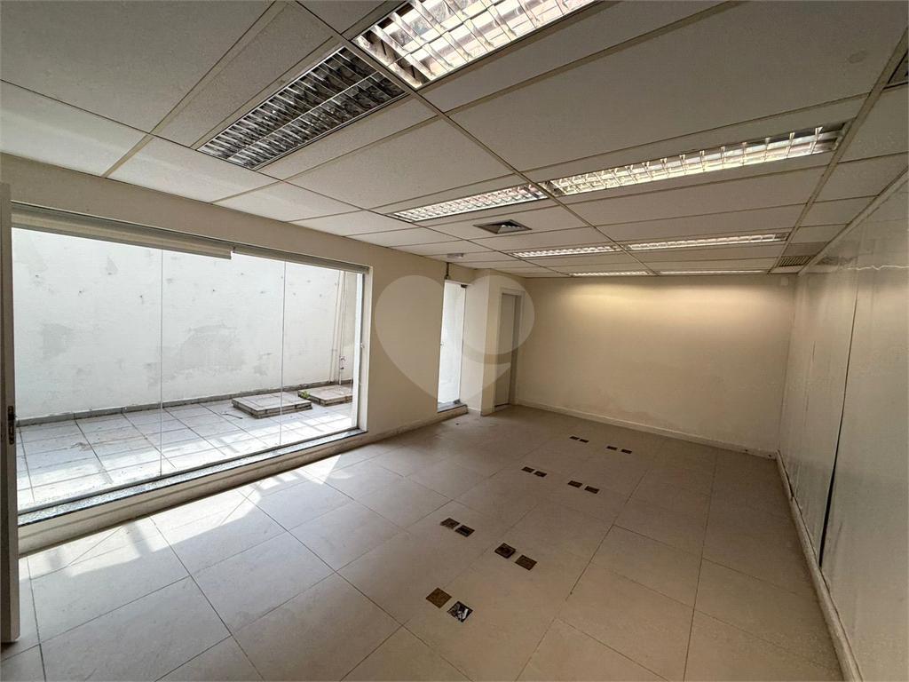 Prédio inteiro à venda em Bom Retiro – SP