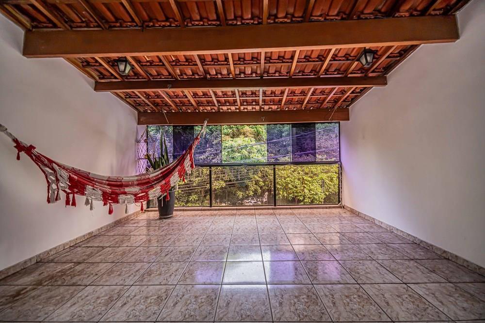 Sobrado à Venda com 3 Dormitórios por R$ 993.000 – Butantã
