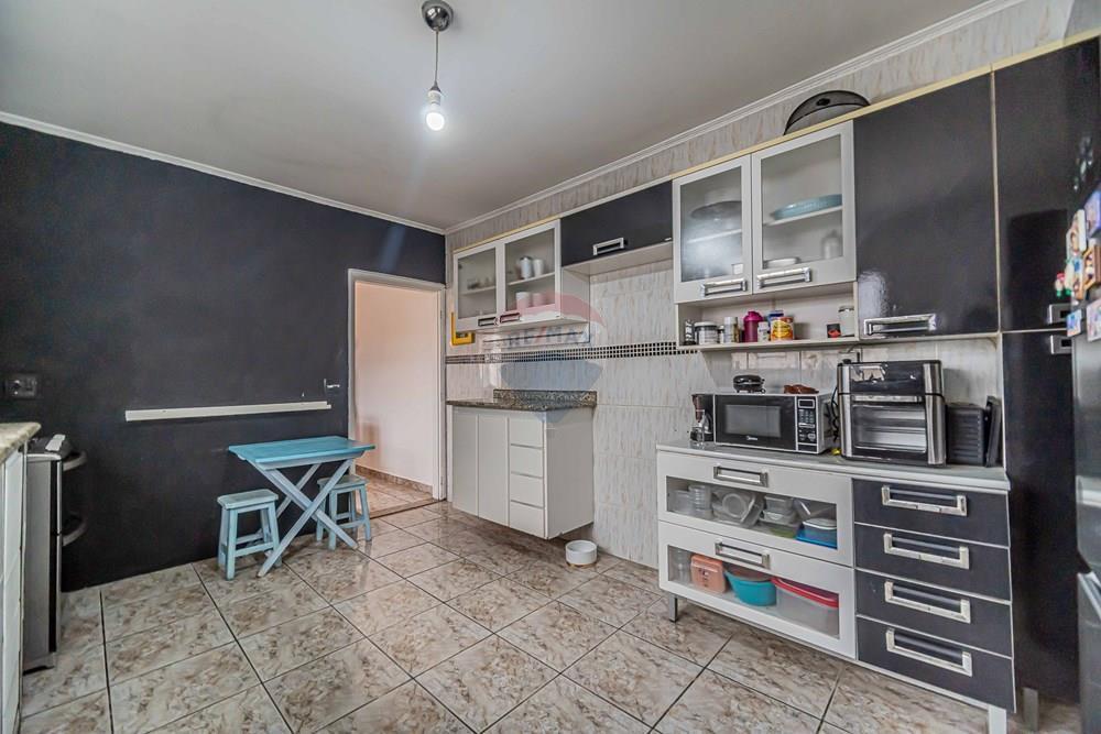 Sobrado à Venda com 3 Dormitórios por R$ 993.000 – Butantã