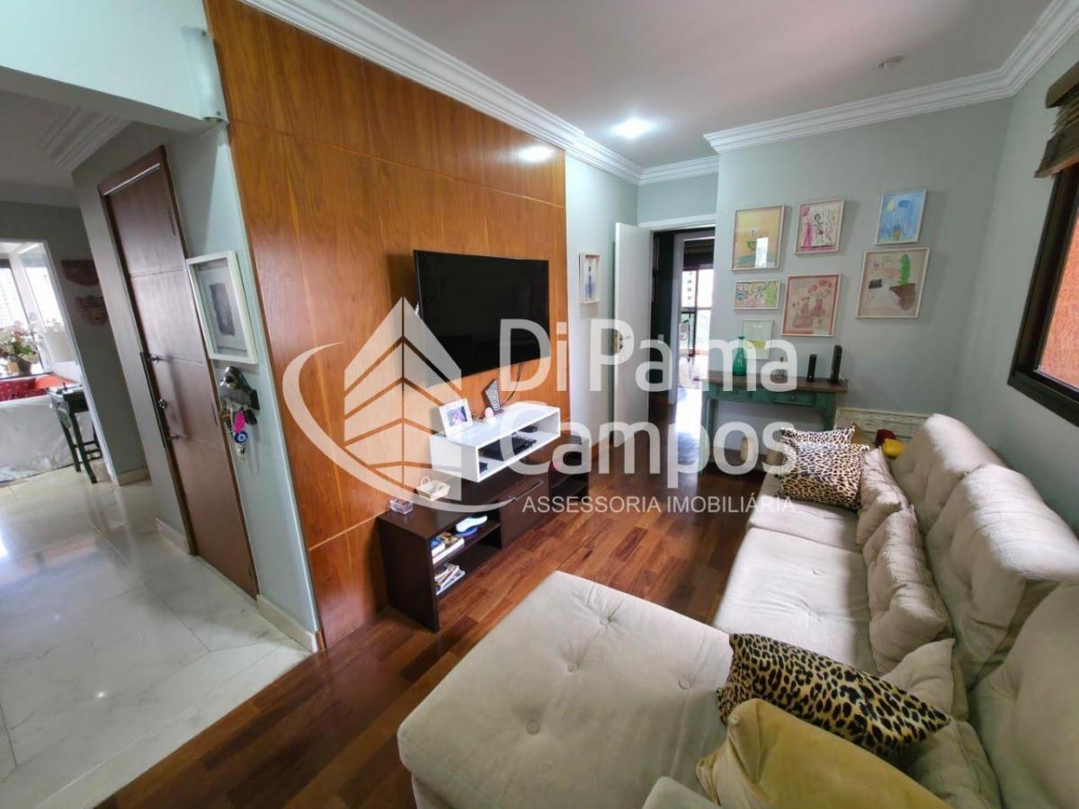 Apartamento com 267m², 4 suítes, varandas e próximo ao metrô no Paraíso