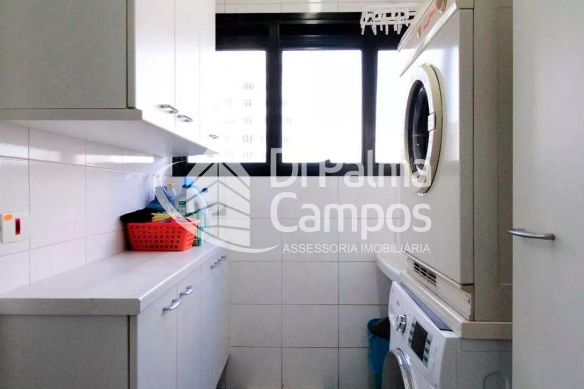 Apartamento com 267m², 4 suítes, varandas e próximo ao metrô no Paraíso