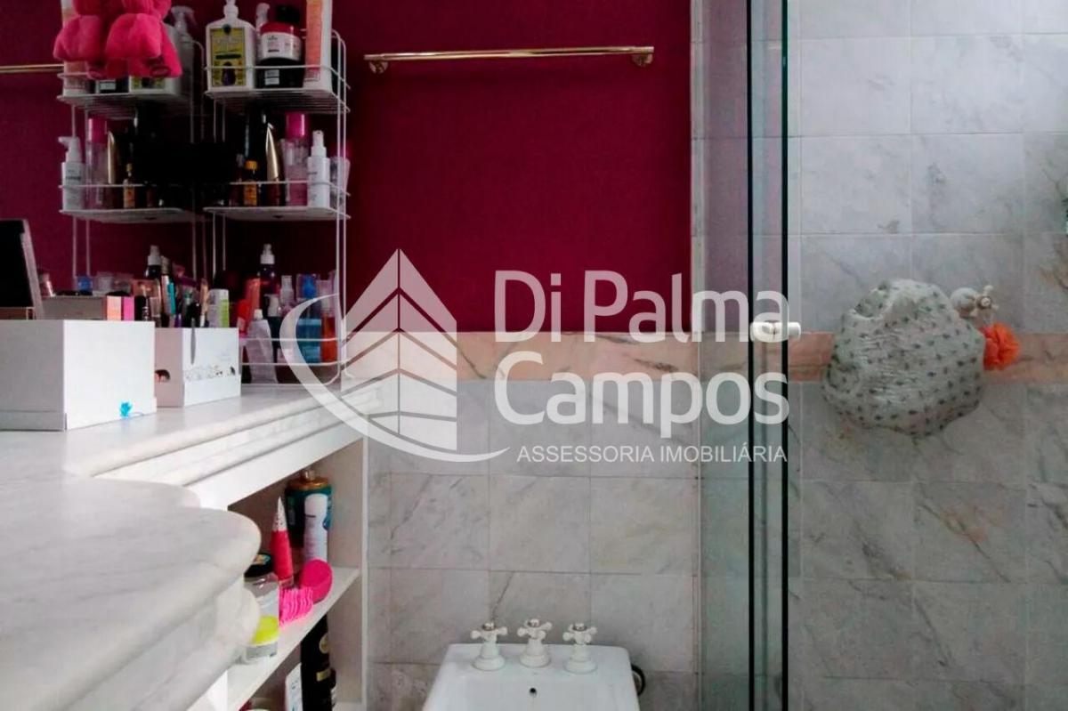 Apartamento com 267m², 4 suítes, varandas e próximo ao metrô no Paraíso