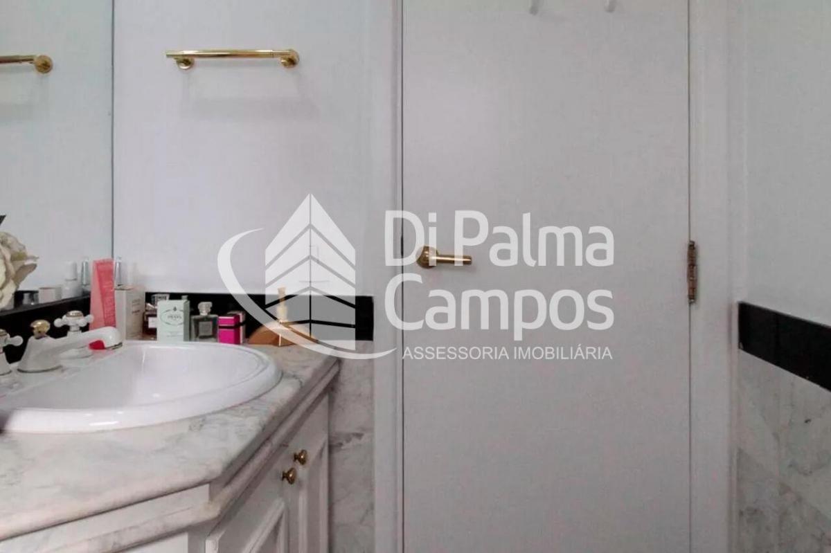 Apartamento com 267m², 4 suítes, varandas e próximo ao metrô no Paraíso