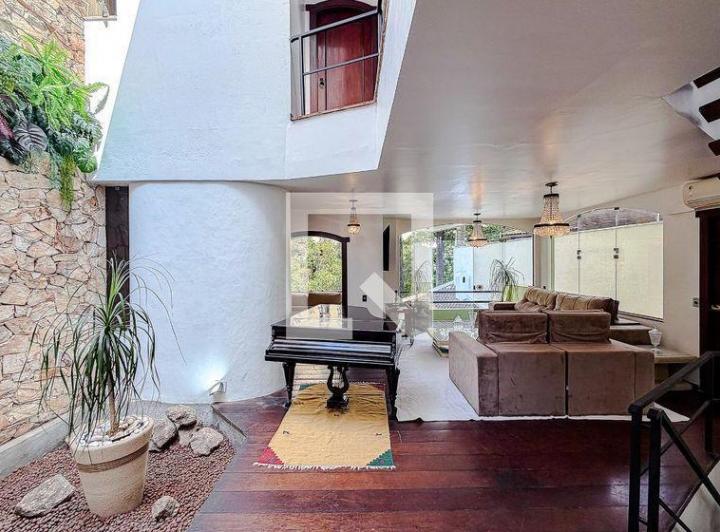 Casa à Venda – Vila Mariana, 3 Quartos, 920 m² – São Paulo