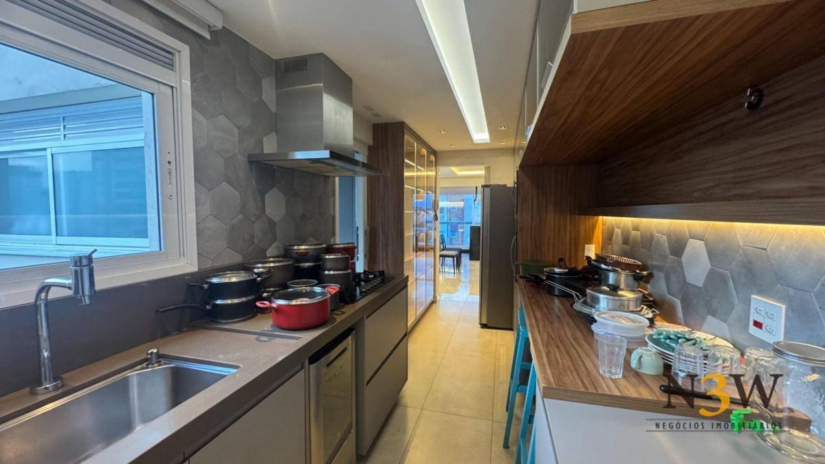 Excelente Apartamento Locação Vl Leopoldina 141 metros 3 suites 5 banheiros sendo 1 deles lavabo 3 v