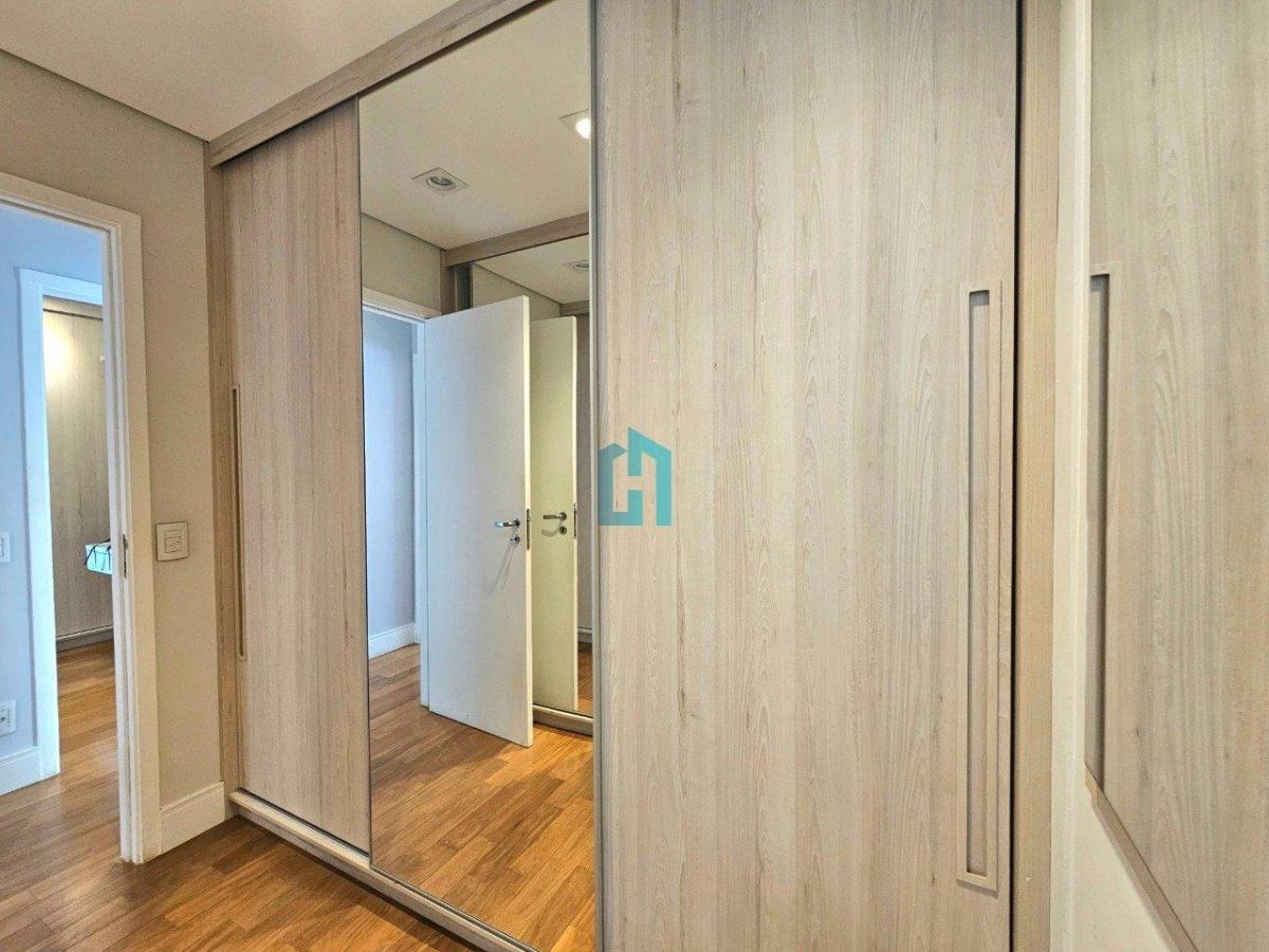 Apartamento à Venda 134 m² – 3 suítes – 2 vagas – Varanda Gourmet