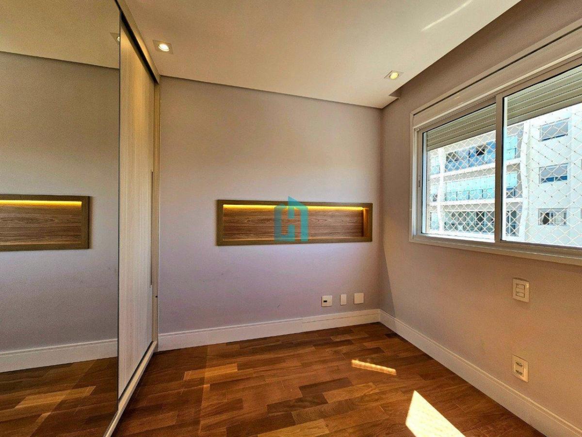 Apartamento à Venda 134 m² – 3 suítes – 2 vagas – Varanda Gourmet