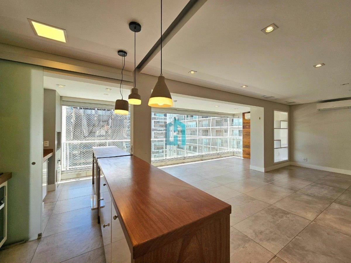 Apartamento à Venda 134 m² – 3 suítes – 2 vagas – Varanda Gourmet
