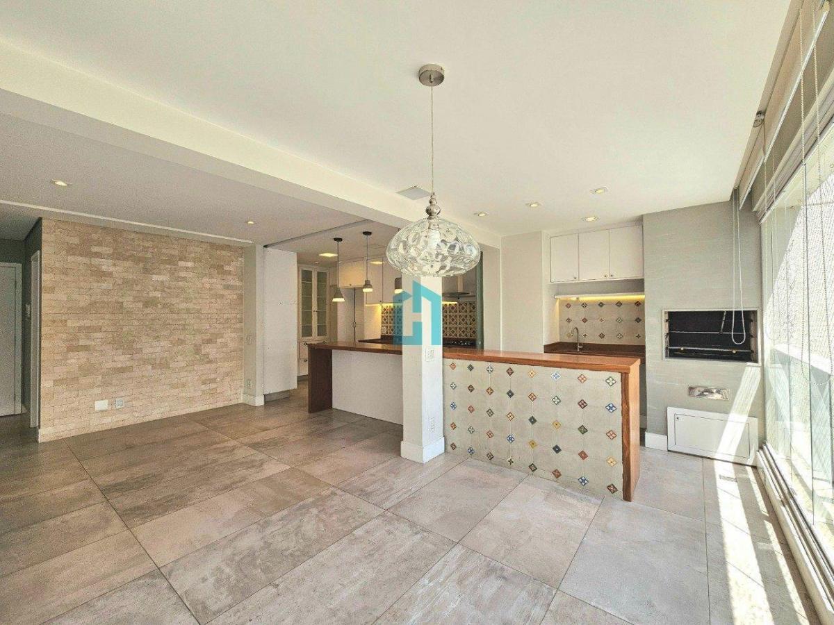 Apartamento à Venda 134 m² – 3 suítes – 2 vagas – Varanda Gourmet