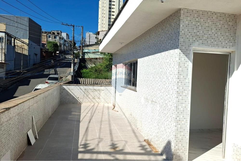 Casa Reformada com 2 dormitórios na Vila Nova Mazzei!