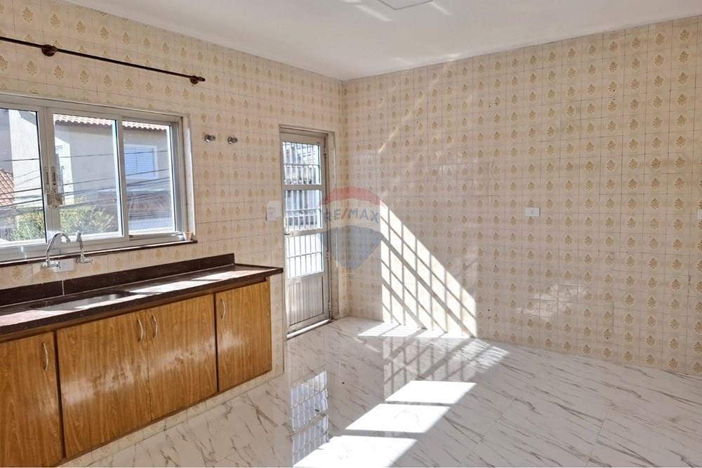 Casa Reformada com 2 dormitórios na Vila Nova Mazzei!