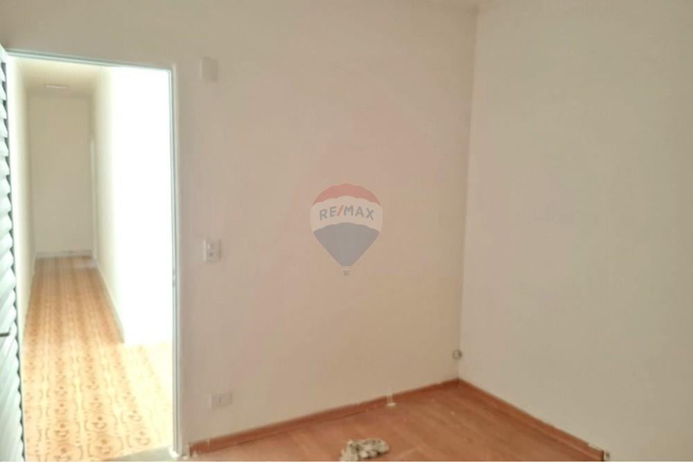 Casa Reformada com 2 dormitórios na Vila Nova Mazzei!