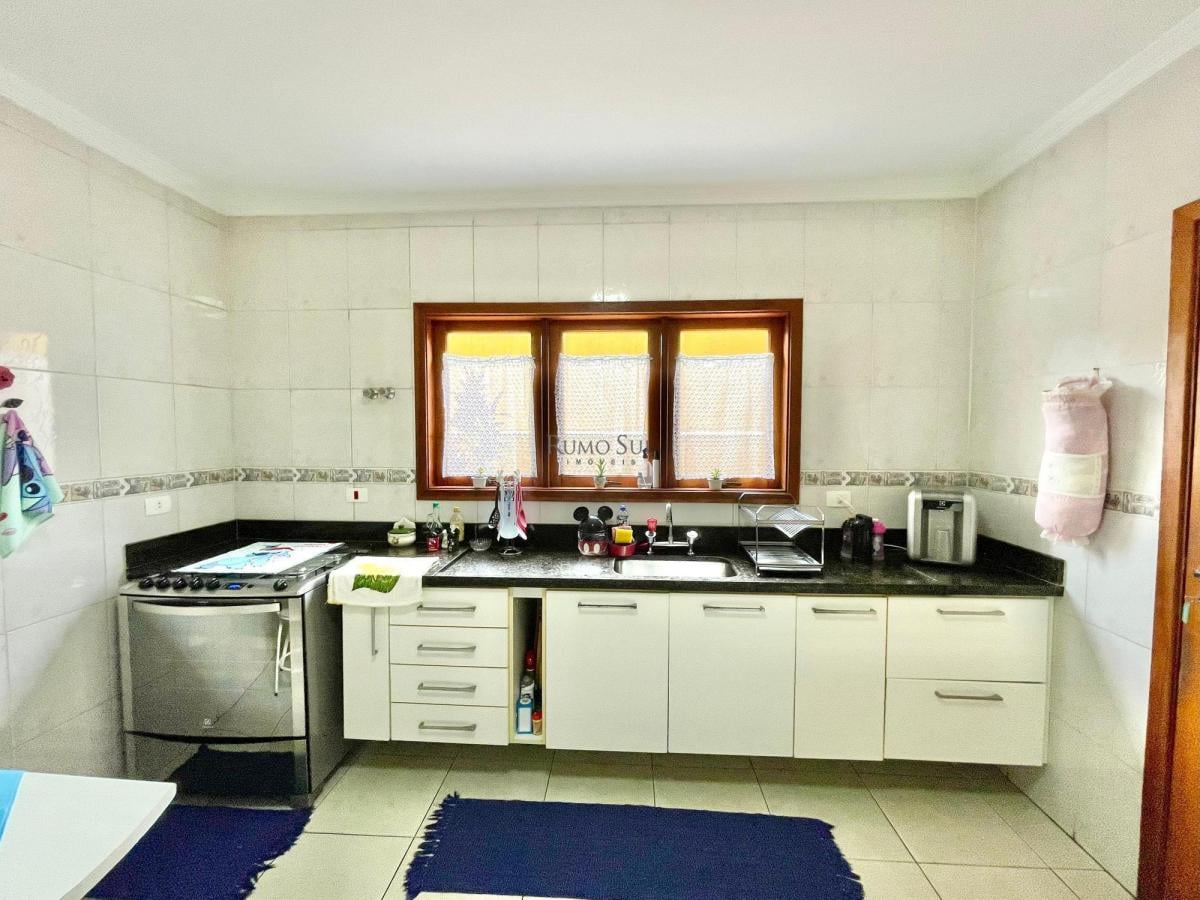 Casa para aluguel – no Jardim Campo Grande