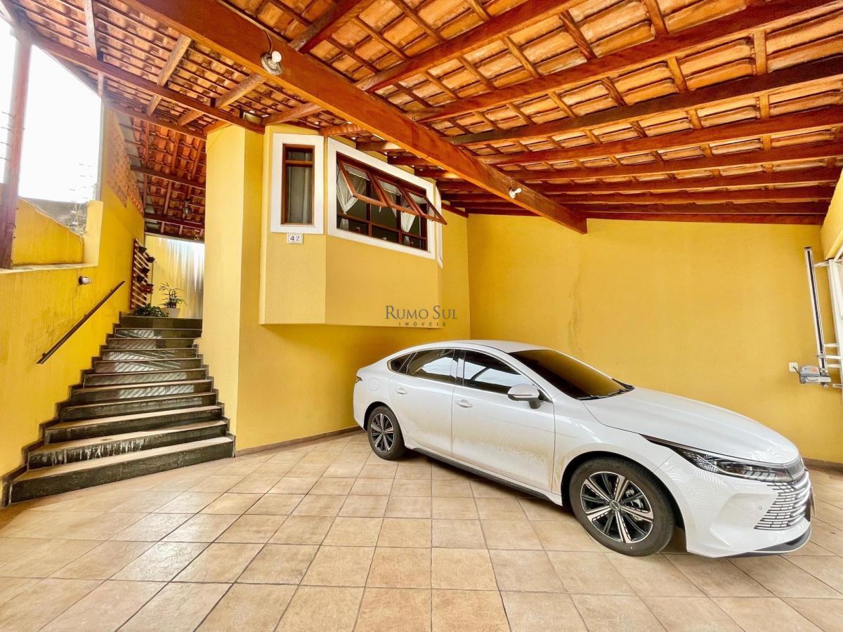 Casa para aluguel – no Jardim Campo Grande