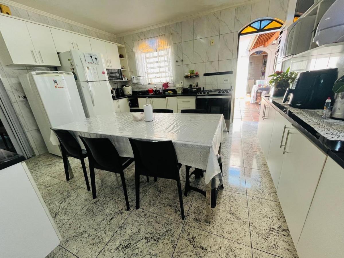 Casa de luxo em condomínio no Barro Branco, São Paulo-SP: 4 quartos, 2 suítes, 2 salas, 3 vagas e 32