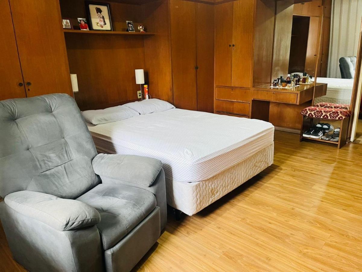 Casa de luxo em condomínio no Barro Branco, São Paulo-SP: 4 quartos, 2 suítes, 2 salas, 3 vagas e 32
