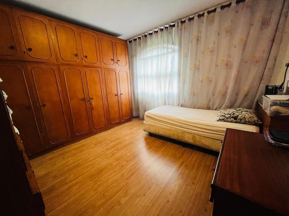 Casa de luxo em condomínio no Barro Branco, São Paulo-SP: 4 quartos, 2 suítes, 2 salas, 3 vagas e 32