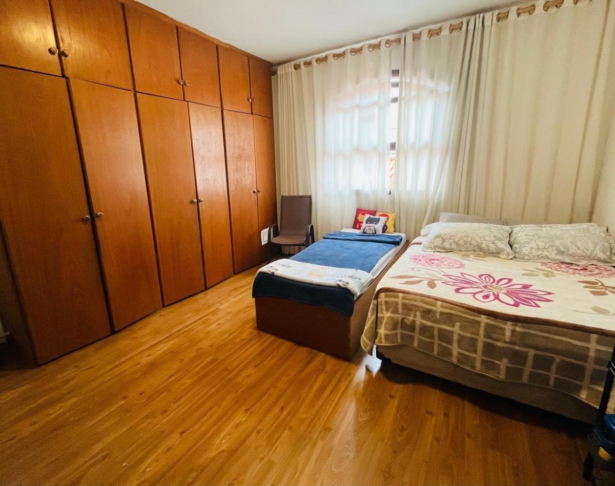 Casa de luxo em condomínio no Barro Branco, São Paulo-SP: 4 quartos, 2 suítes, 2 salas, 3 vagas e 32
