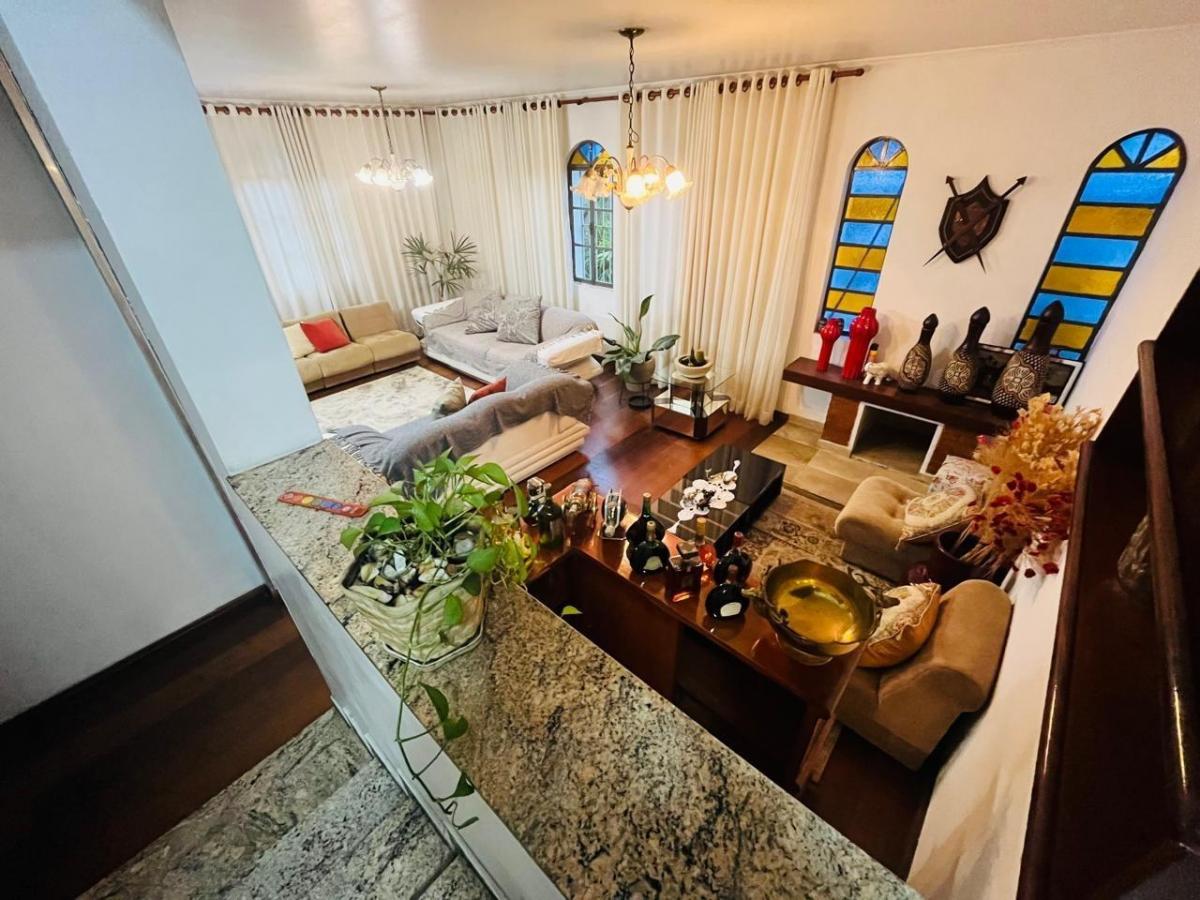 Casa de luxo em condomínio no Barro Branco, São Paulo-SP: 4 quartos, 2 suítes, 2 salas, 3 vagas e 32